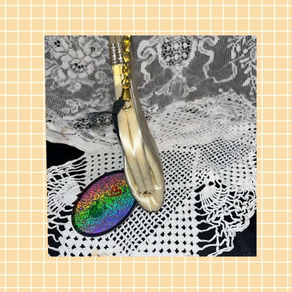 Urban Expressions NWT Elegant Clutch OR shoulder Evening Bag - Picture 3 of 8